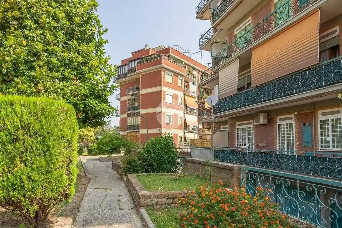 Appartamento in vendita a Roma