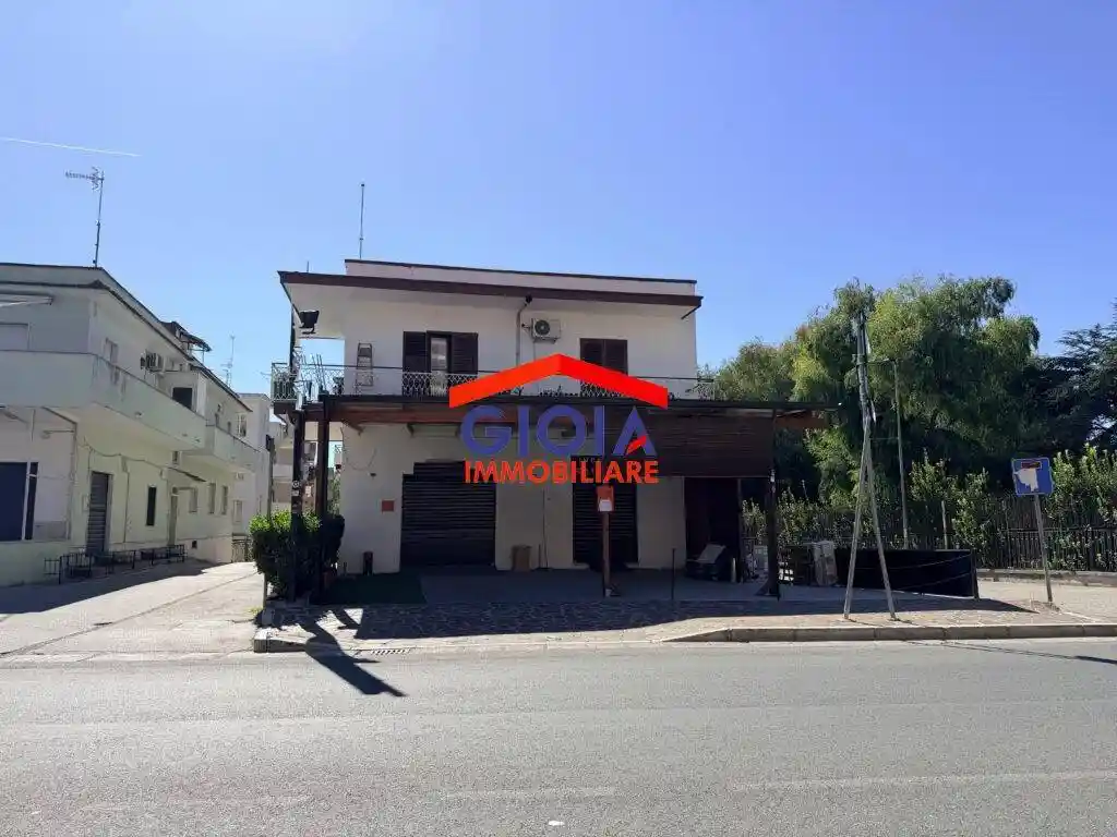Palazzo - Edificio in vendita a Mondragone