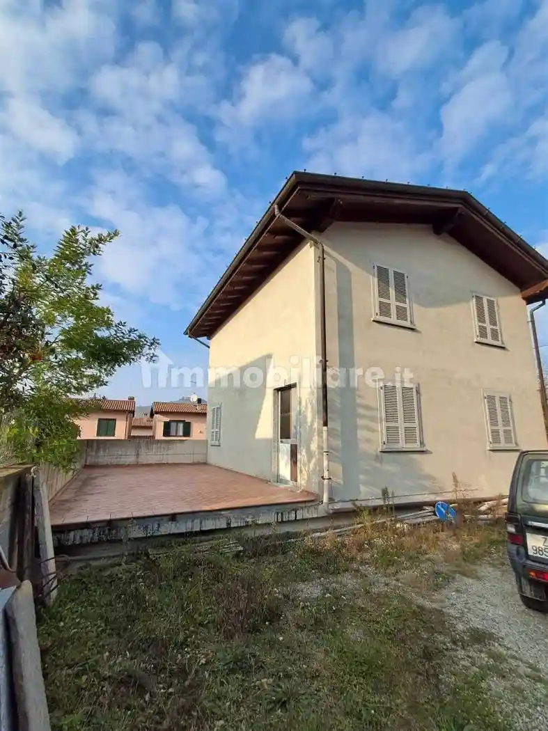 Villa in vendita a Pianello Val Tidone