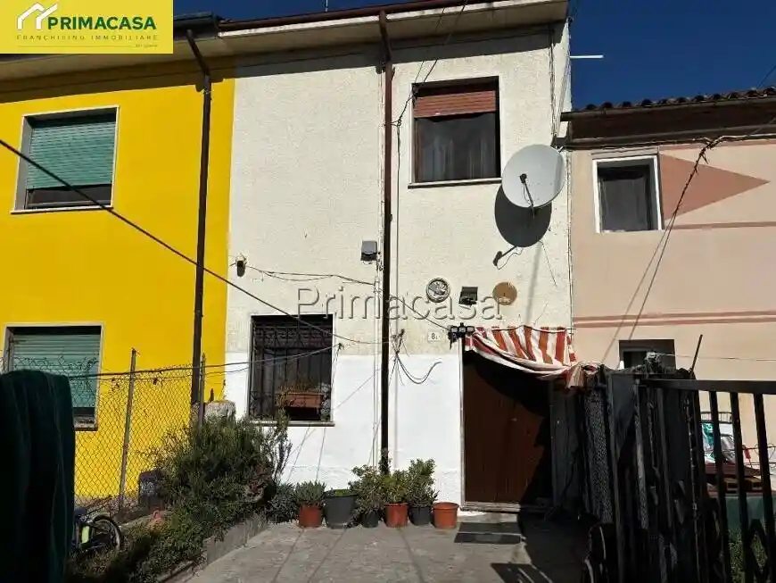 Casa indipendente in vendita a Ronco all'Adige