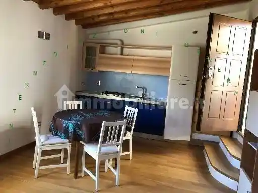 Casa indipendente in affitto a Borgo San Lorenzo
