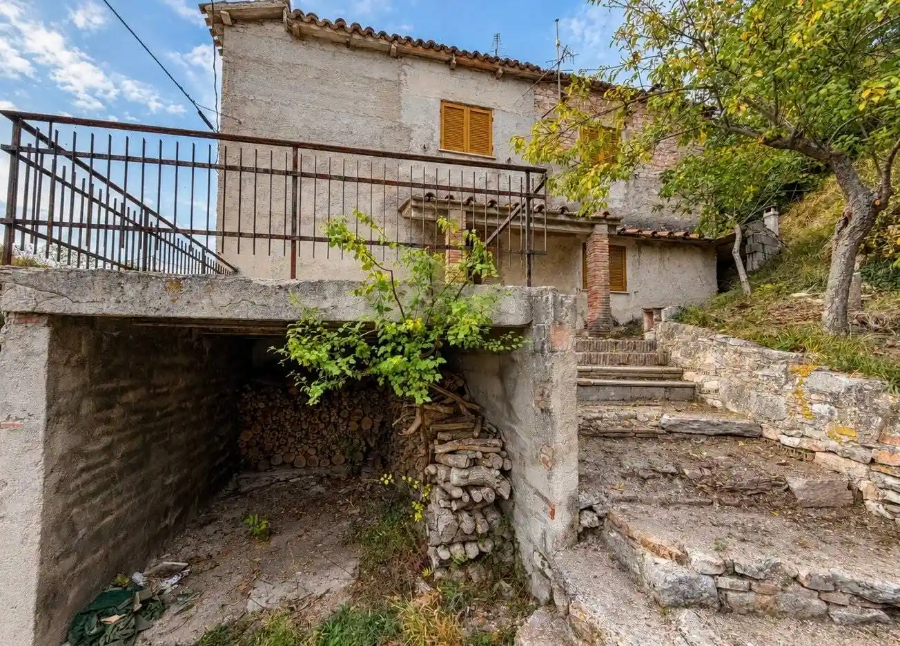 Rustico - Casale in vendita a Genga