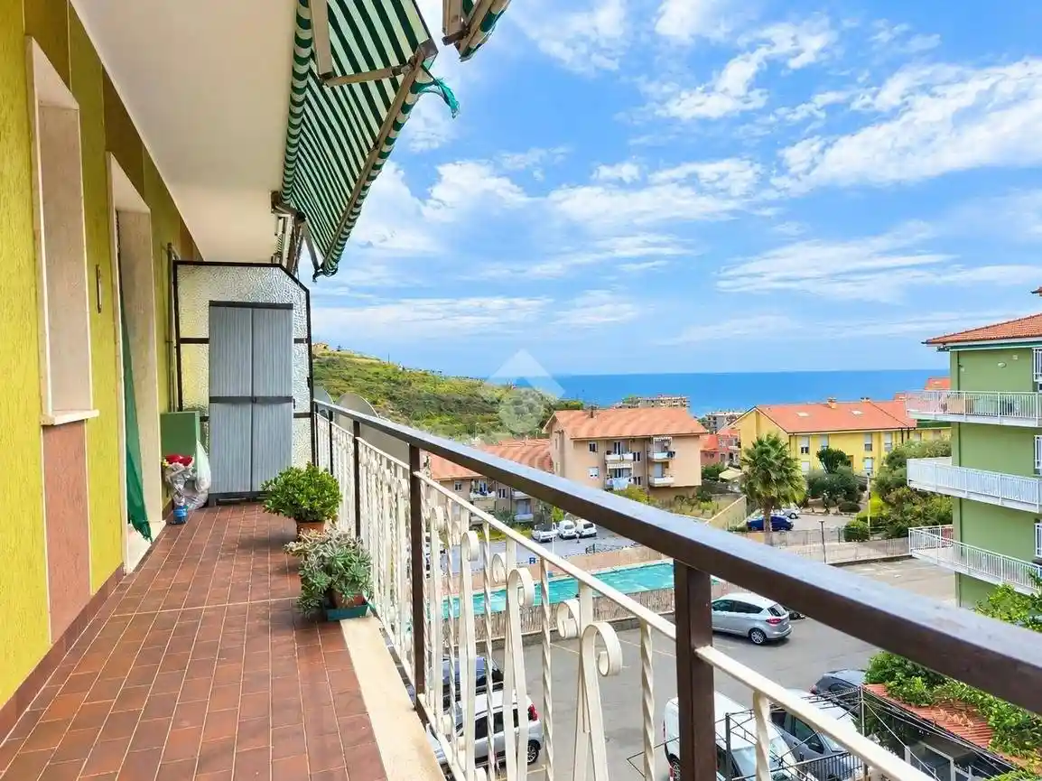 Appartamento in vendita a Santo Stefano al Mare