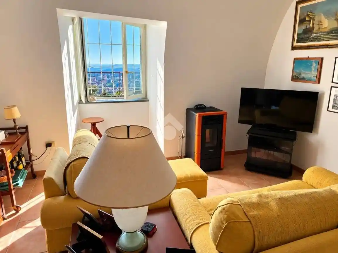 Appartamento in vendita a Napoli