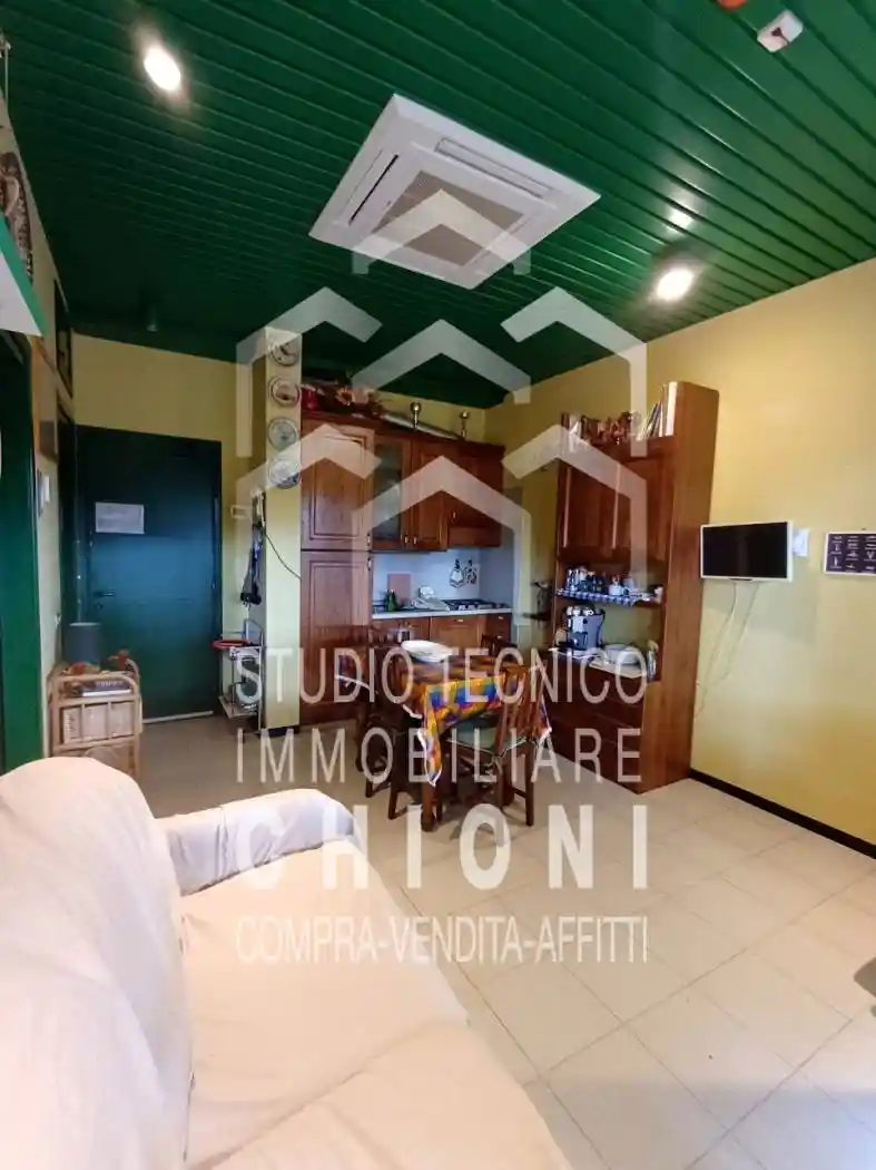 Appartamento in vendita a Montignoso