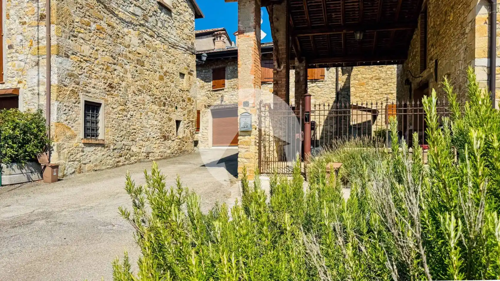 Rustico - Casale in vendita a Vezzano sul Crostolo