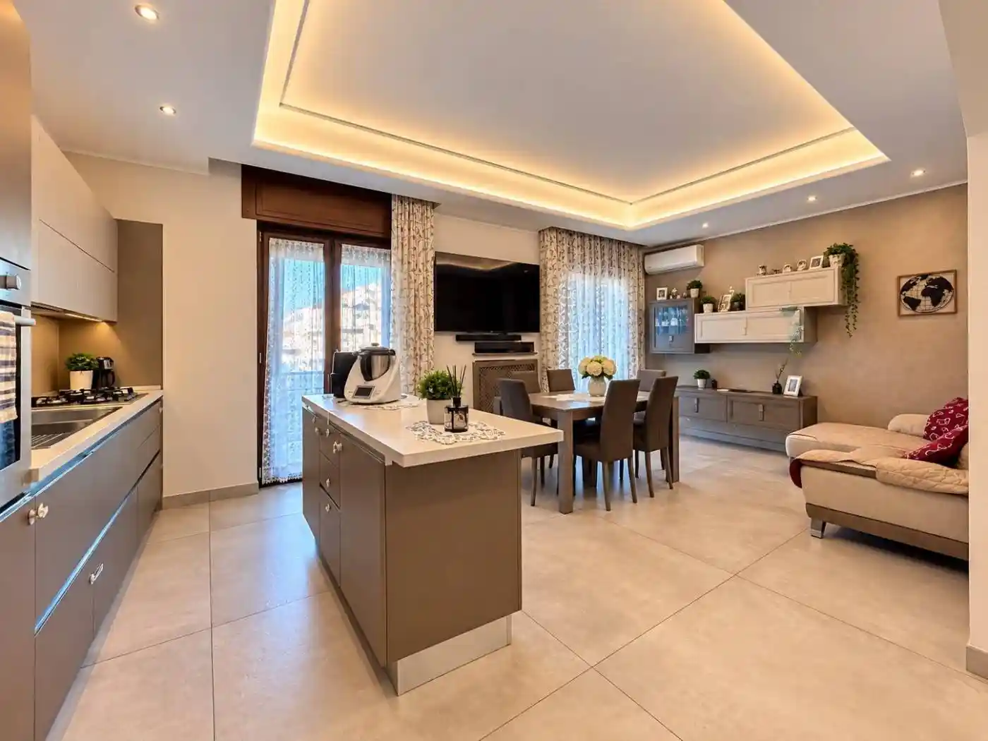 Appartamento in vendita a Napoli
