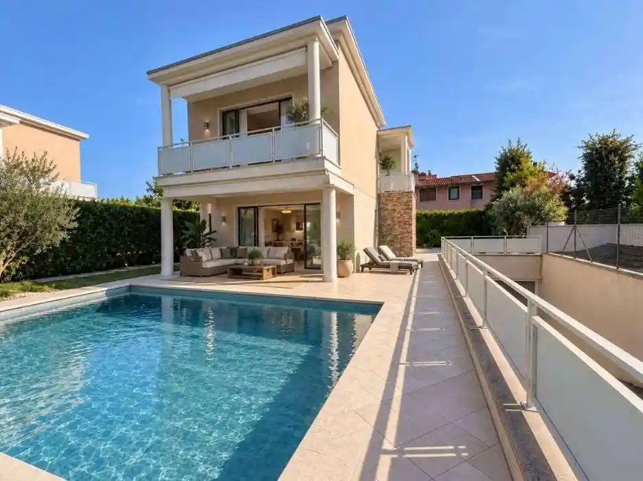 Villa in vendita a Padenghe sul Garda