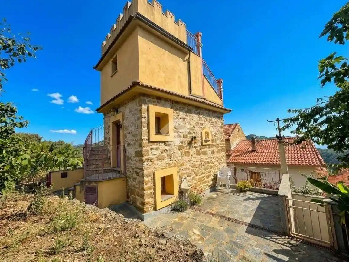 Casa indipendente in vendita a Ventimiglia