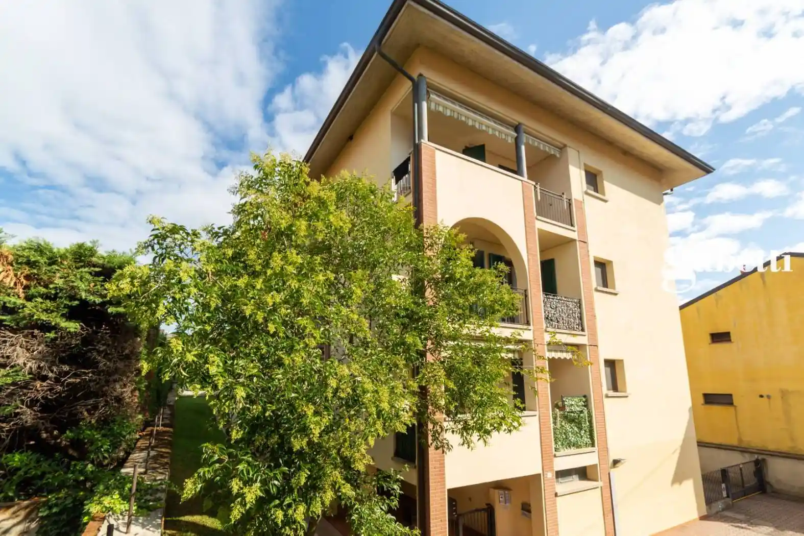 Appartamento in vendita a Bernareggio