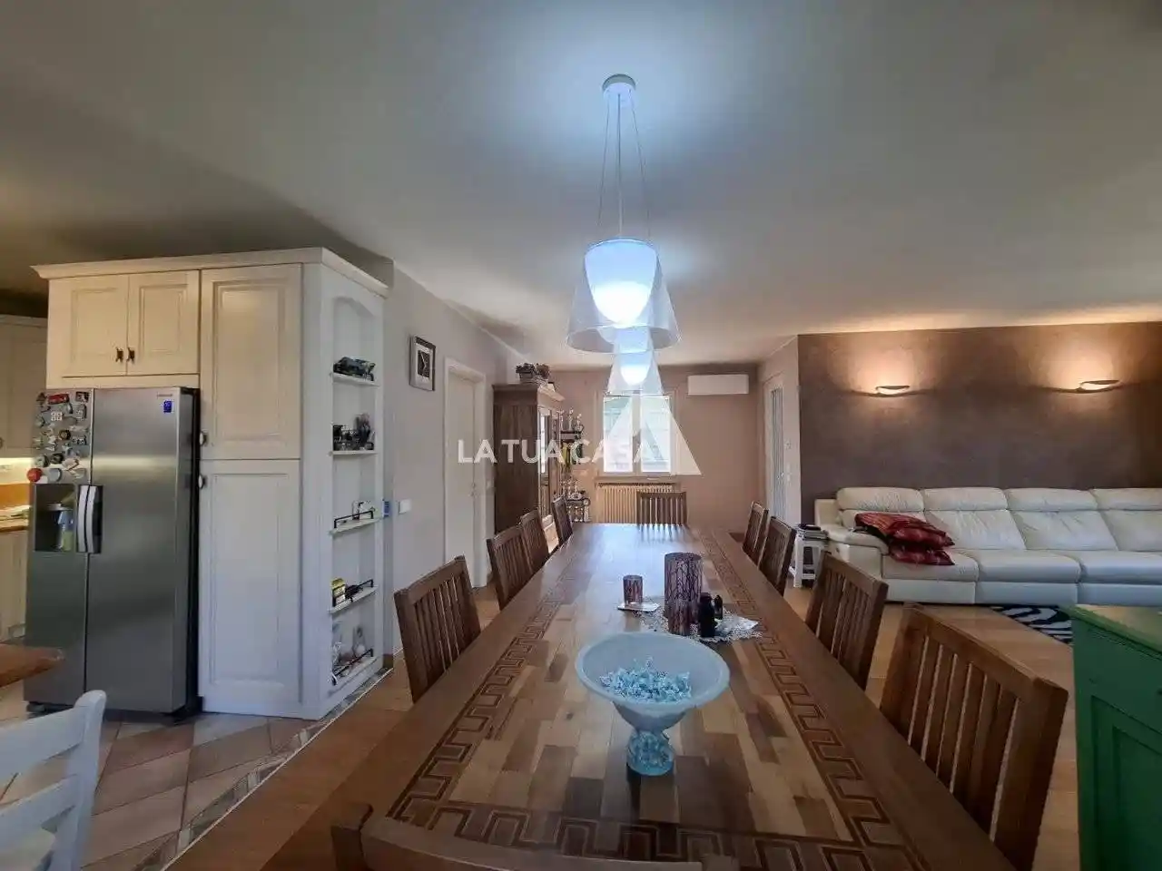 Villa in vendita a Castel d'Azzano