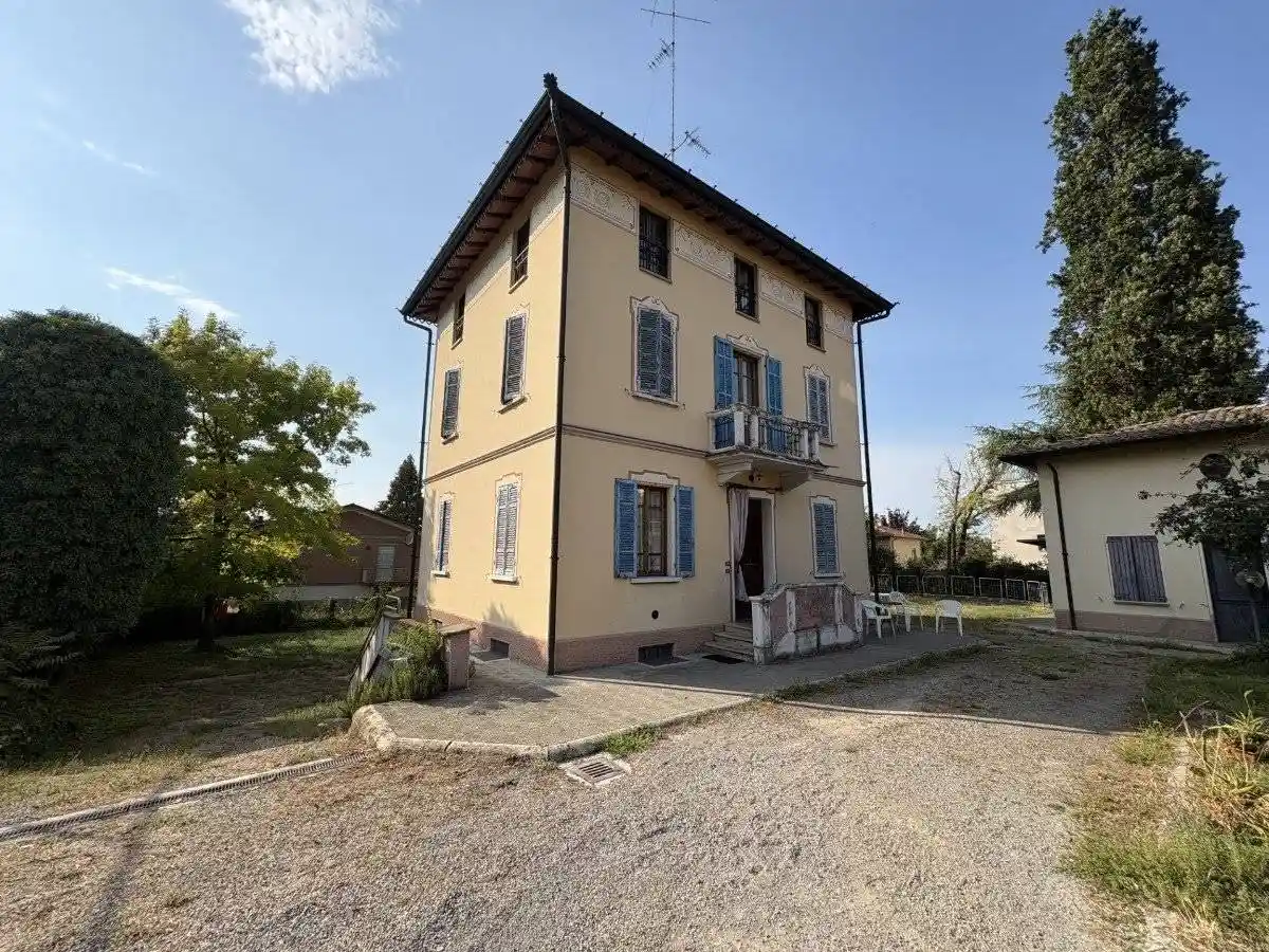Villa in vendita a Cavriago