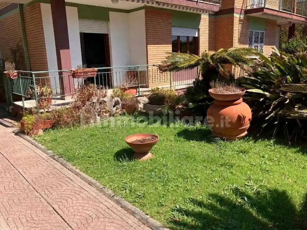 Villa in vendita a Latina