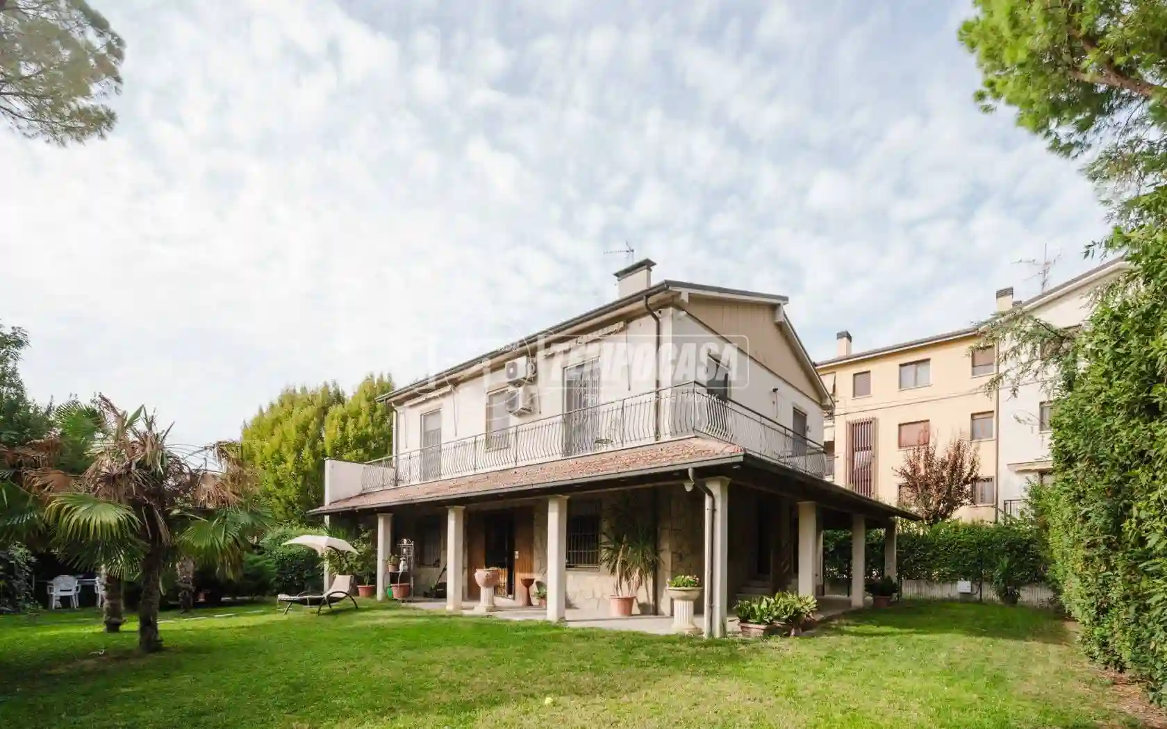 Villa - foto 2