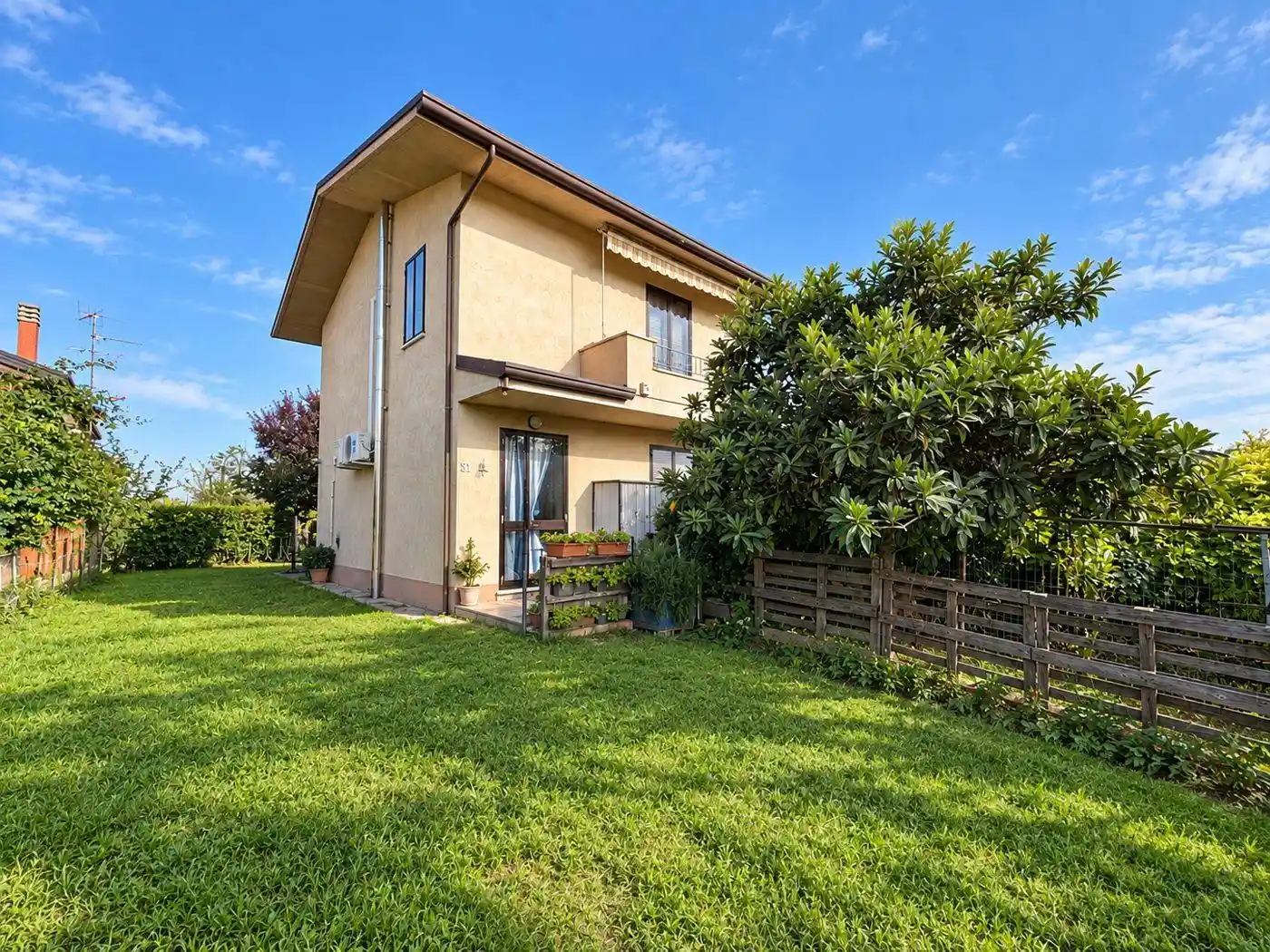 Casa indipendente in vendita a Boschi Sant'Anna