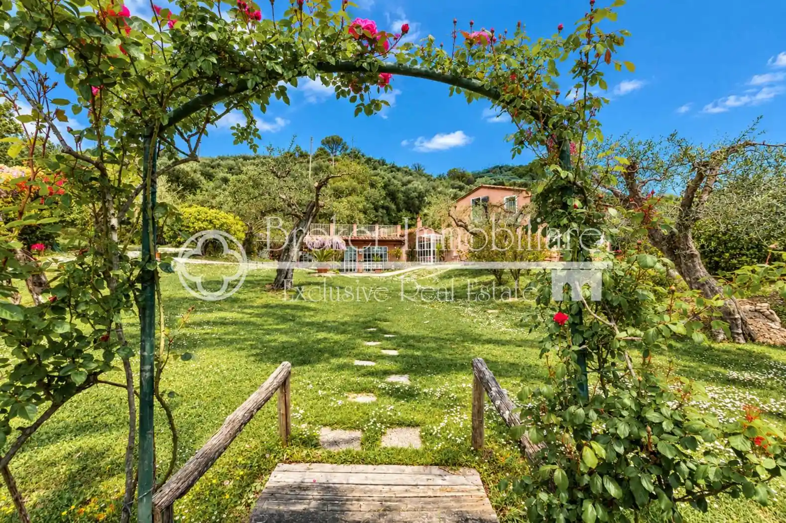 Villa in vendita a Massarosa
