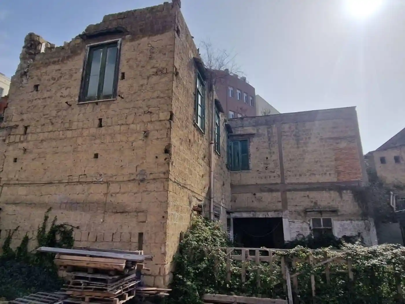 Palazzo - Edificio in vendita a Napoli