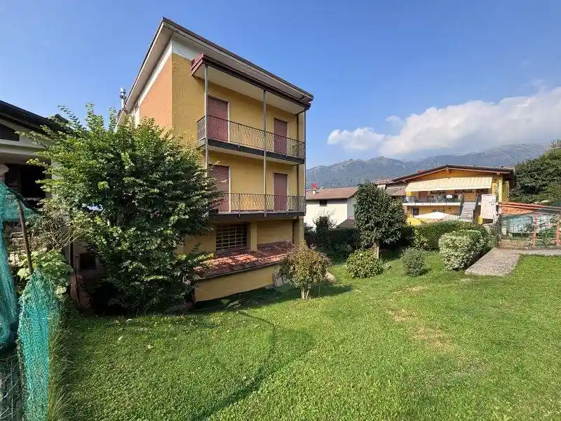Villa in vendita a Peia