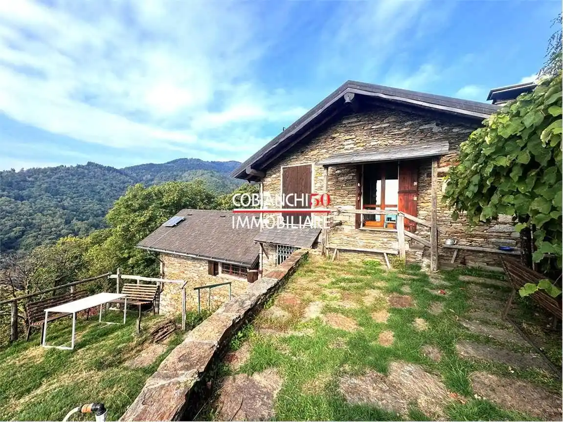 Rustico - Casale in vendita a Caprezzo