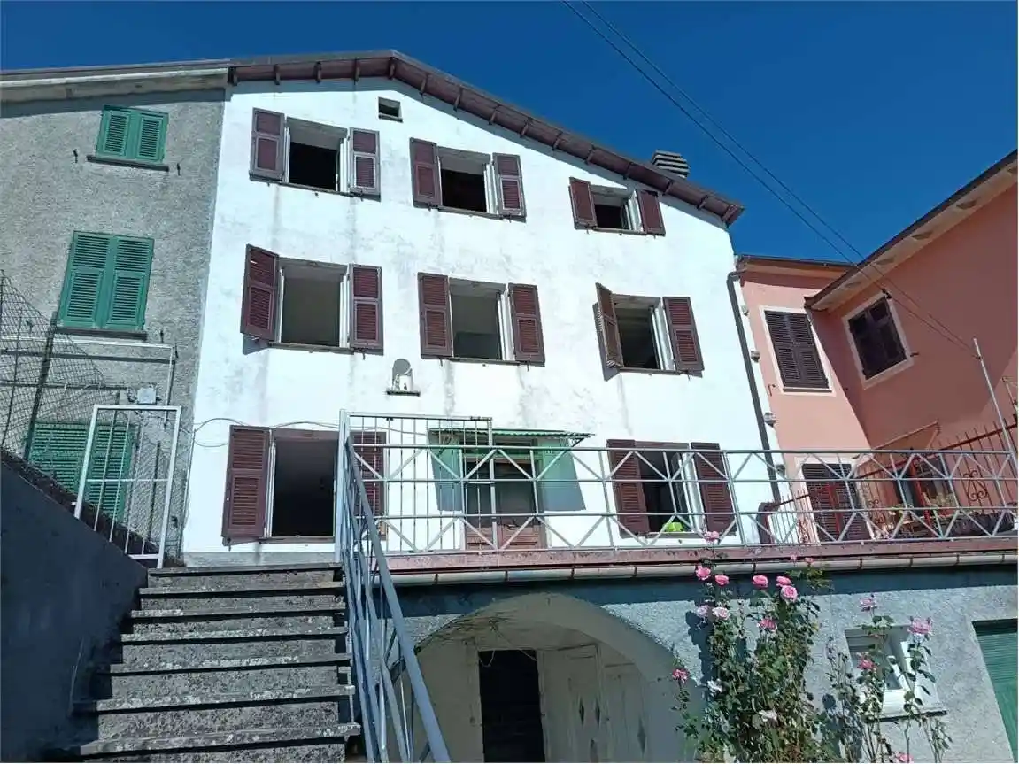 Rustico - Casale in vendita a Varese Ligure