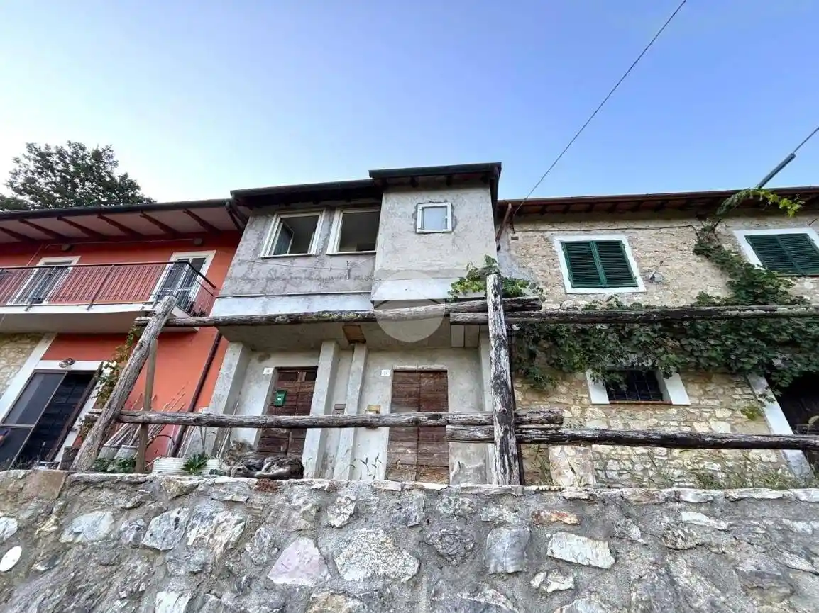 Casa indipendente in vendita a Terni