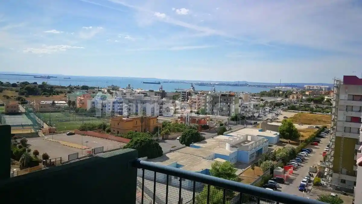 Appartamento in vendita a Taranto