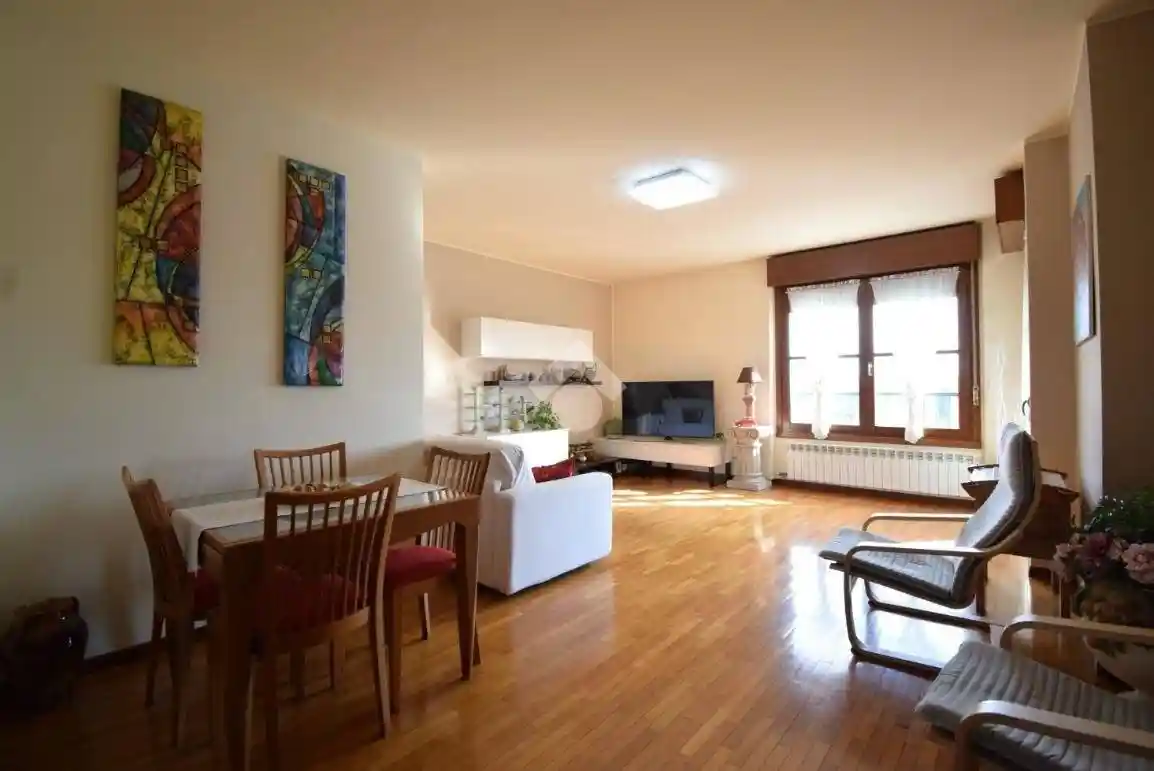 Appartamento in vendita a Monza