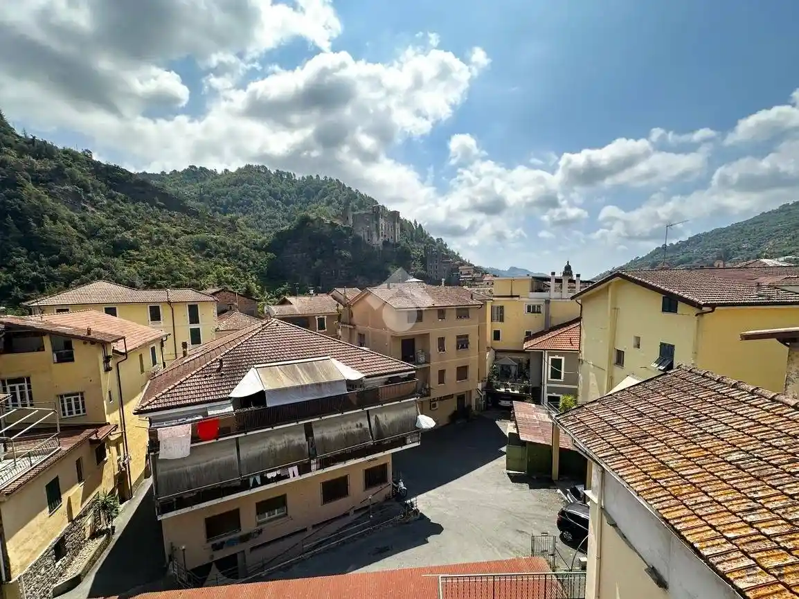 Appartamento in vendita a Dolceacqua