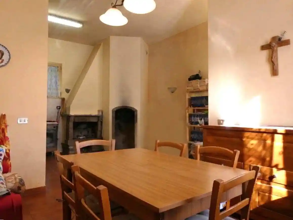 Casa indipendente in vendita a Capraia e Limite