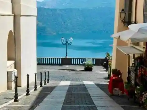 Casa indipendente in vendita a Castel Gandolfo