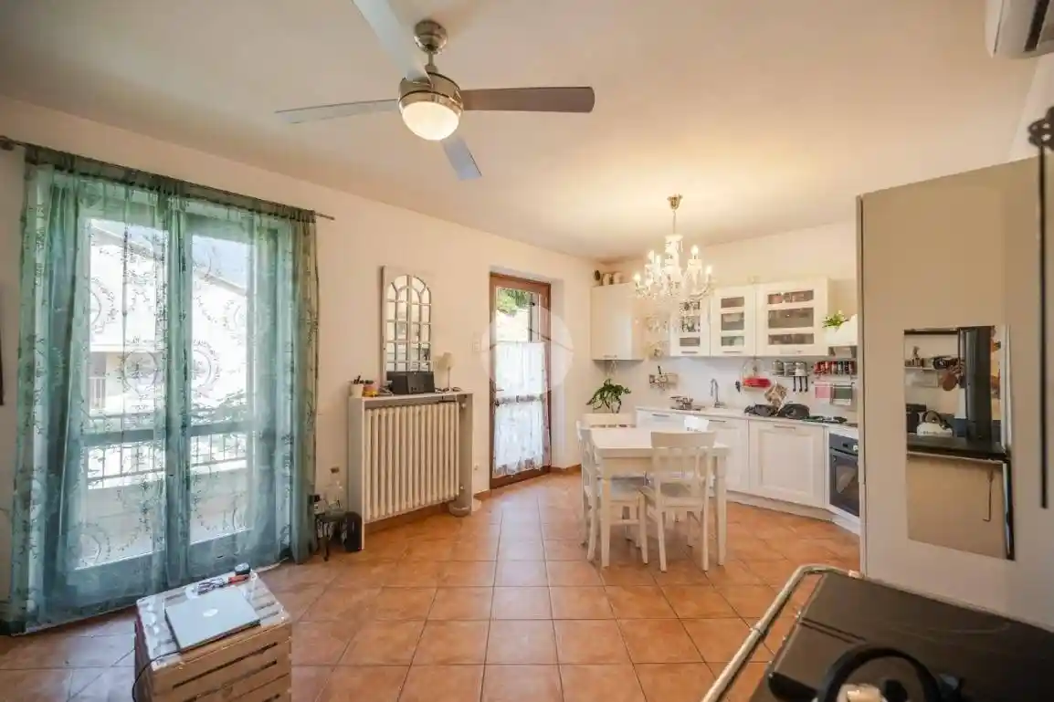 Appartamento in vendita a Cavaion Veronese