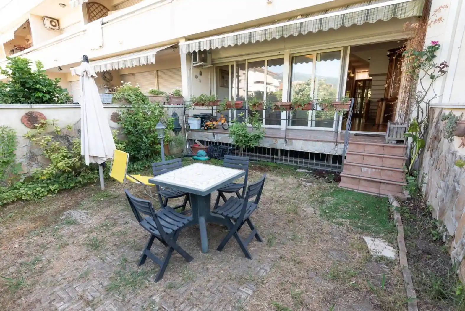 Casa indipendente in vendita a Luni