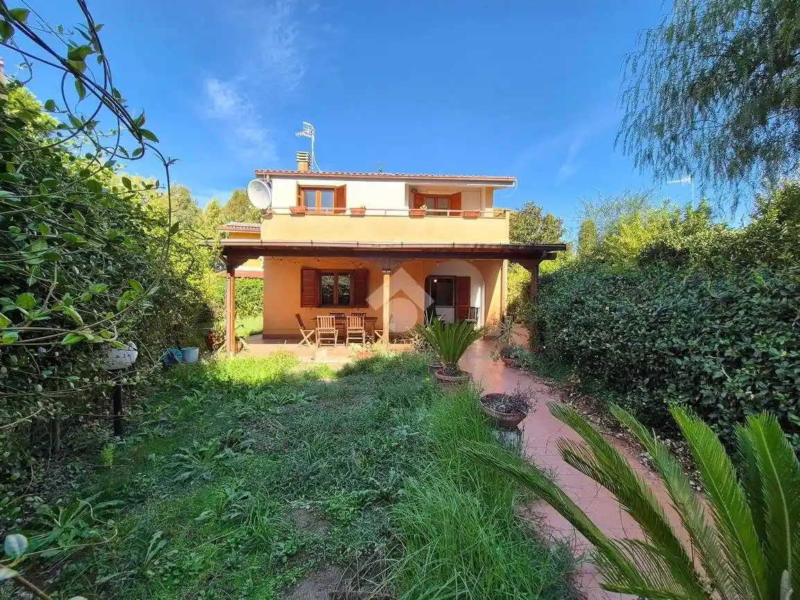 Villa in vendita a Tarquinia