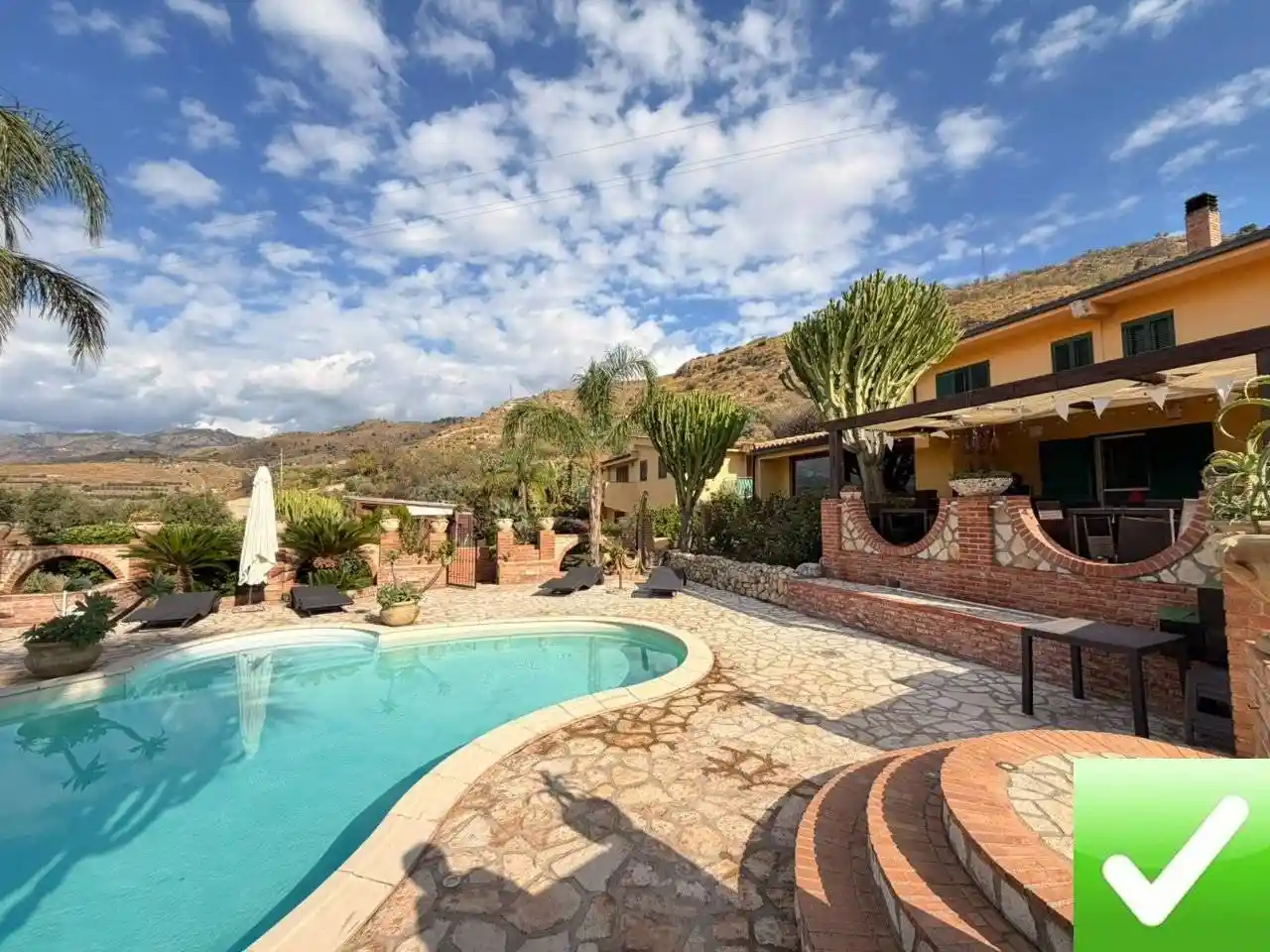 Villa in vendita a Reggio Calabria