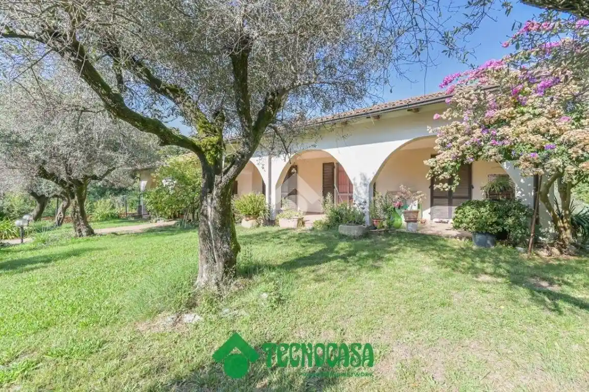 Villa in vendita a Castelnuovo Magra