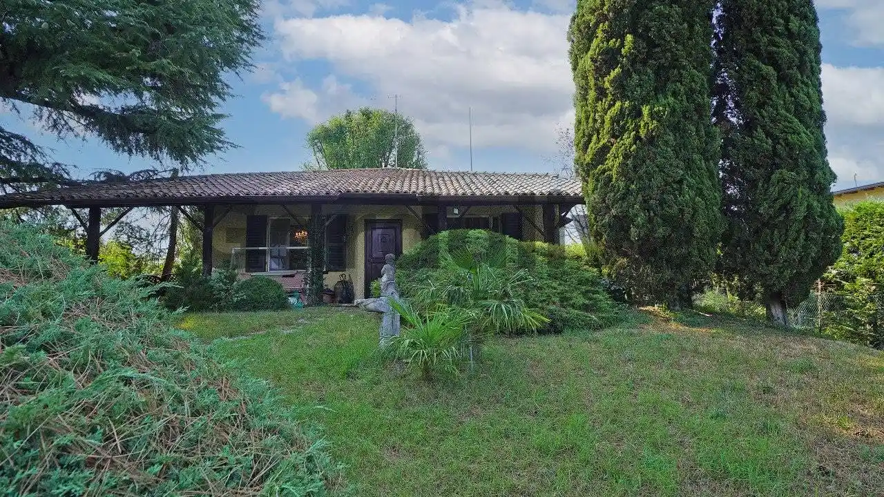 Casa indipendente in vendita a Padenghe sul Garda