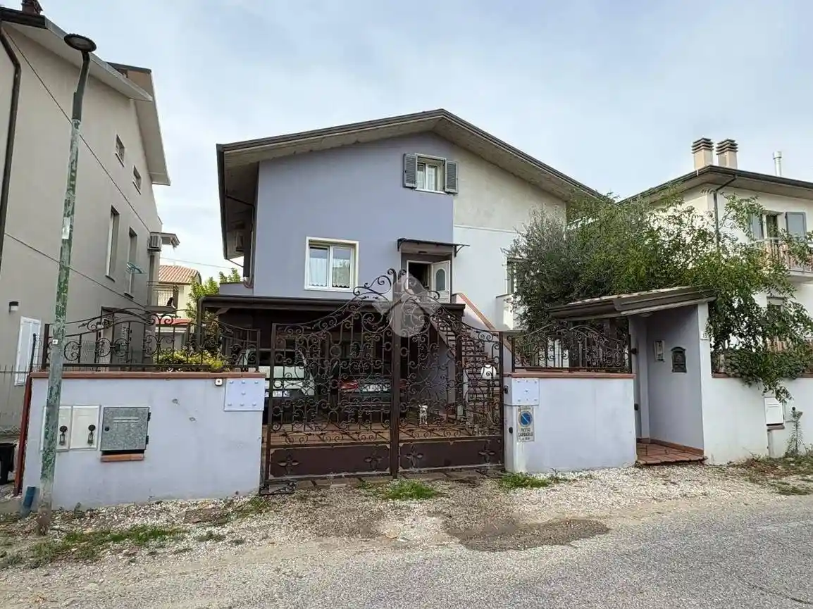 Villa in vendita a Cesenatico