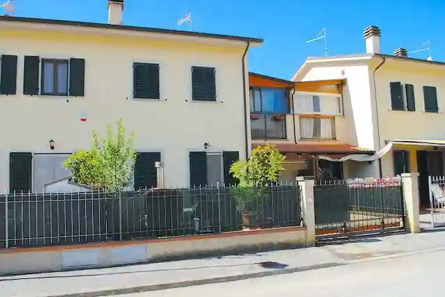 Villetta a schiera - foto 2