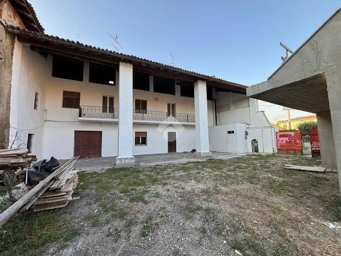 Casa indipendente in vendita a Fontanella
