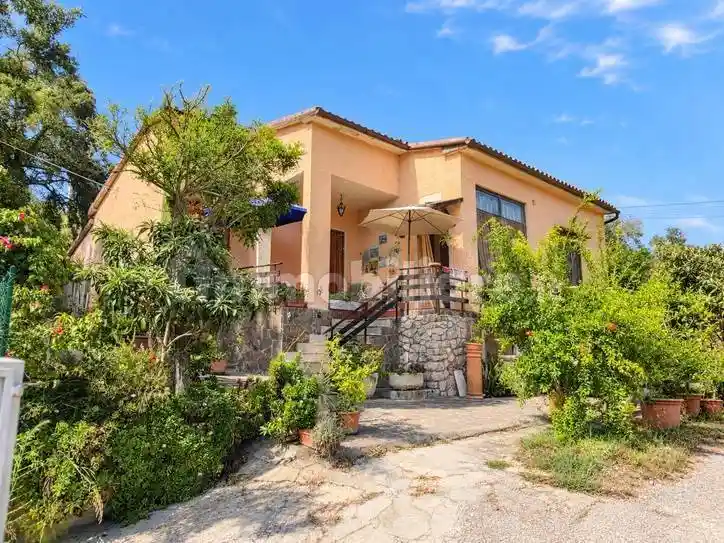 Villa in vendita a Portoferraio