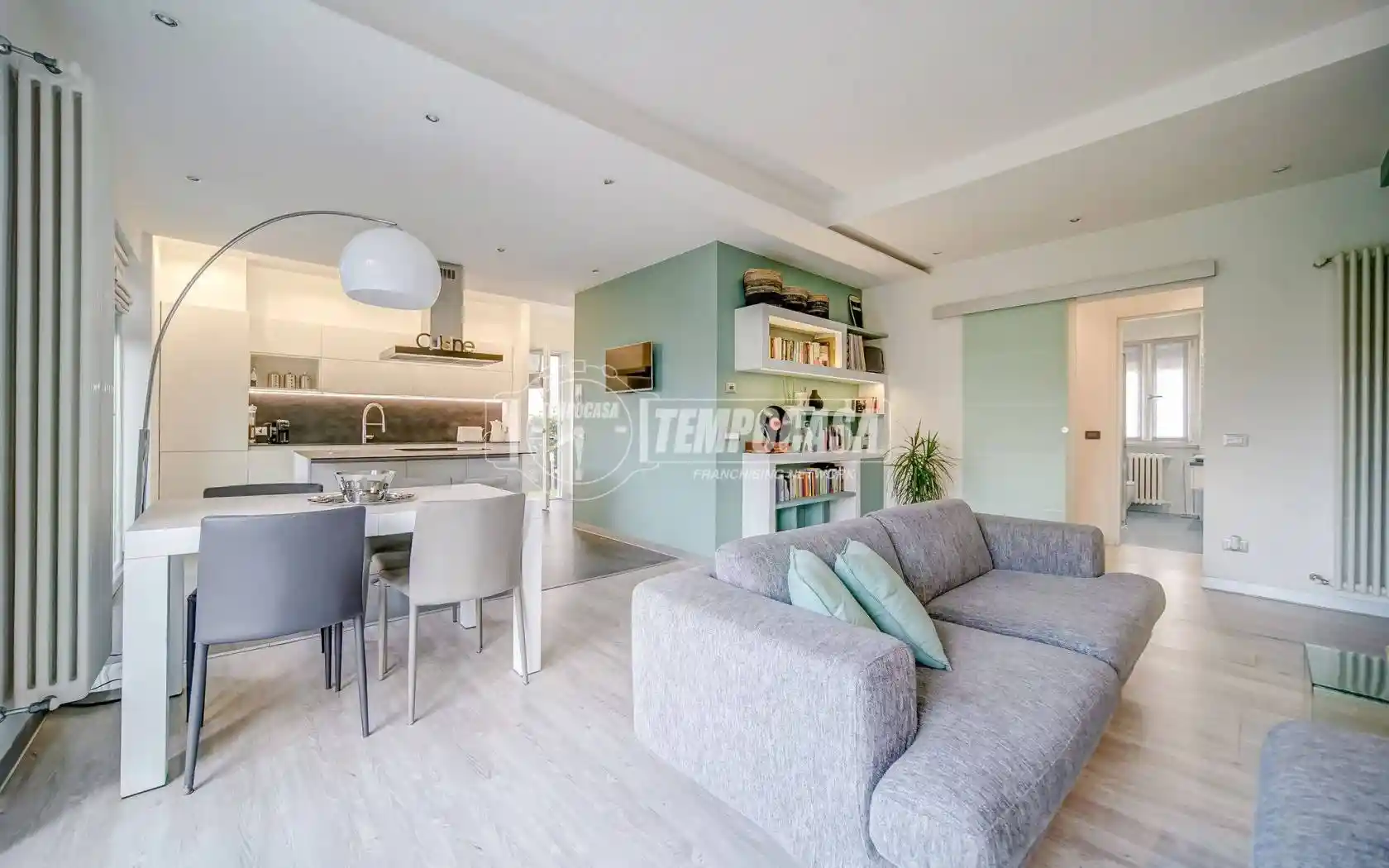 Villa in vendita a Dormelletto
