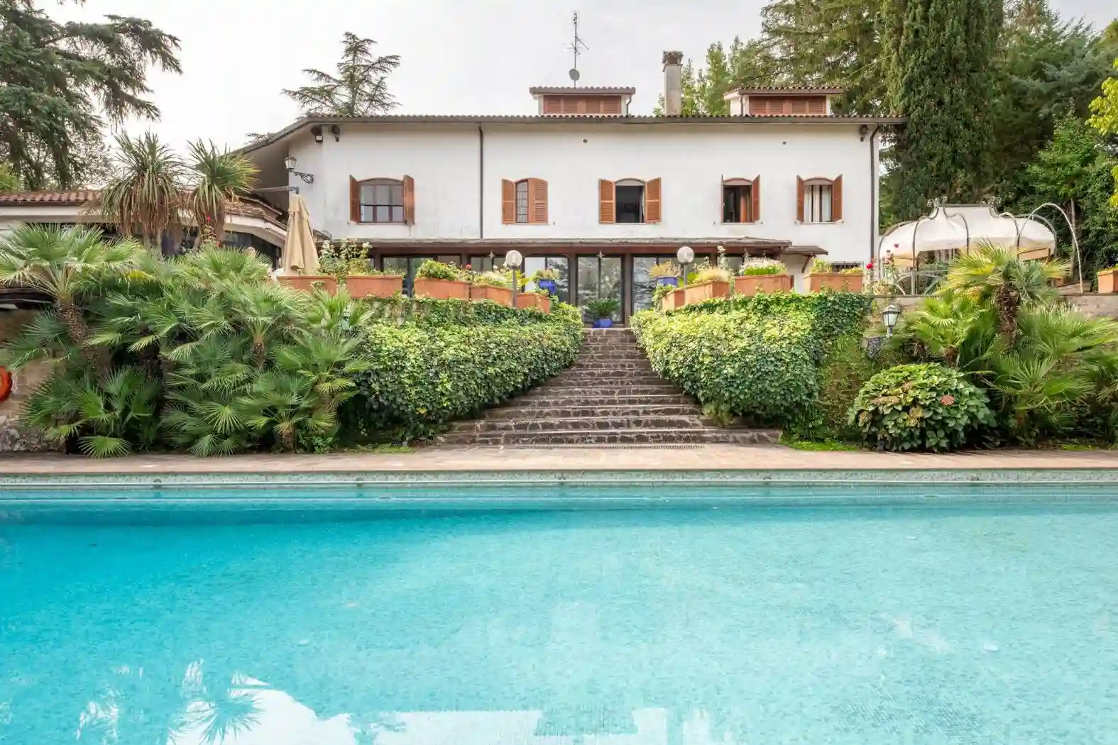 Villa - foto 2