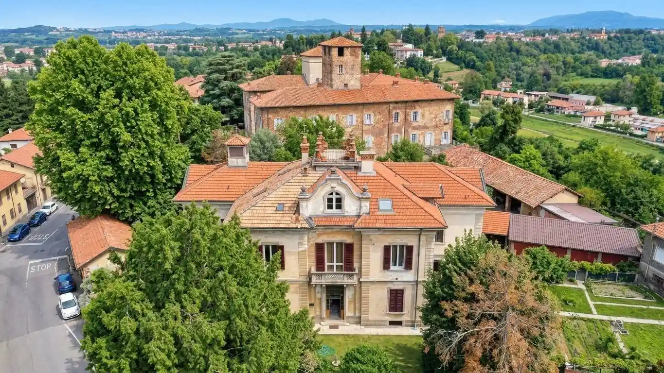 Villa in vendita a Fagnano Olona