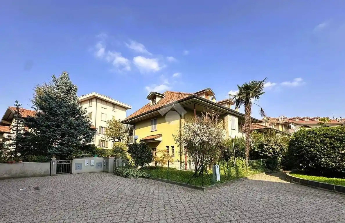 Villa in vendita a Vimercate