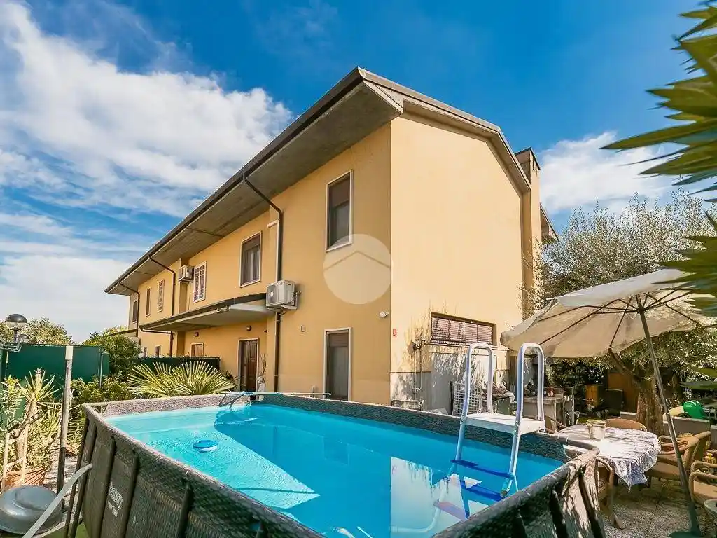 Villetta a schiera in vendita a Sommacampagna