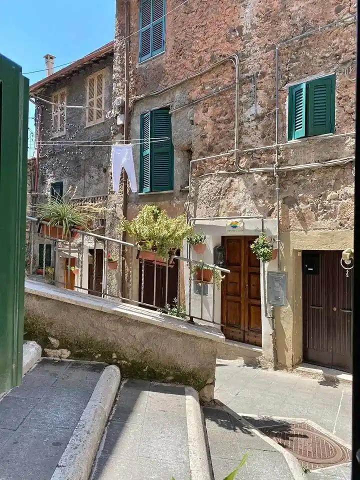 Casa indipendente in vendita a Olevano Romano