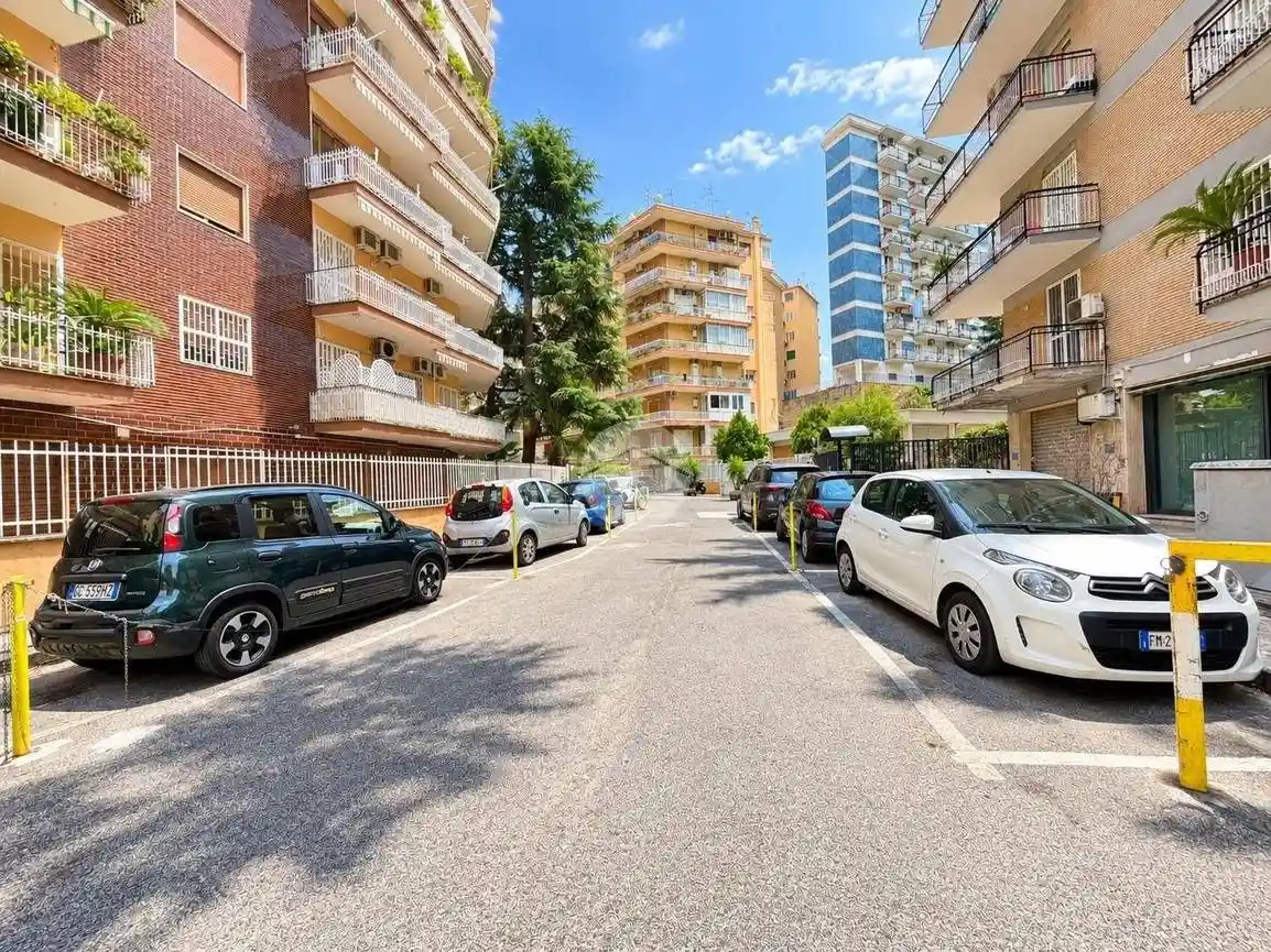 Appartamento in vendita a Napoli