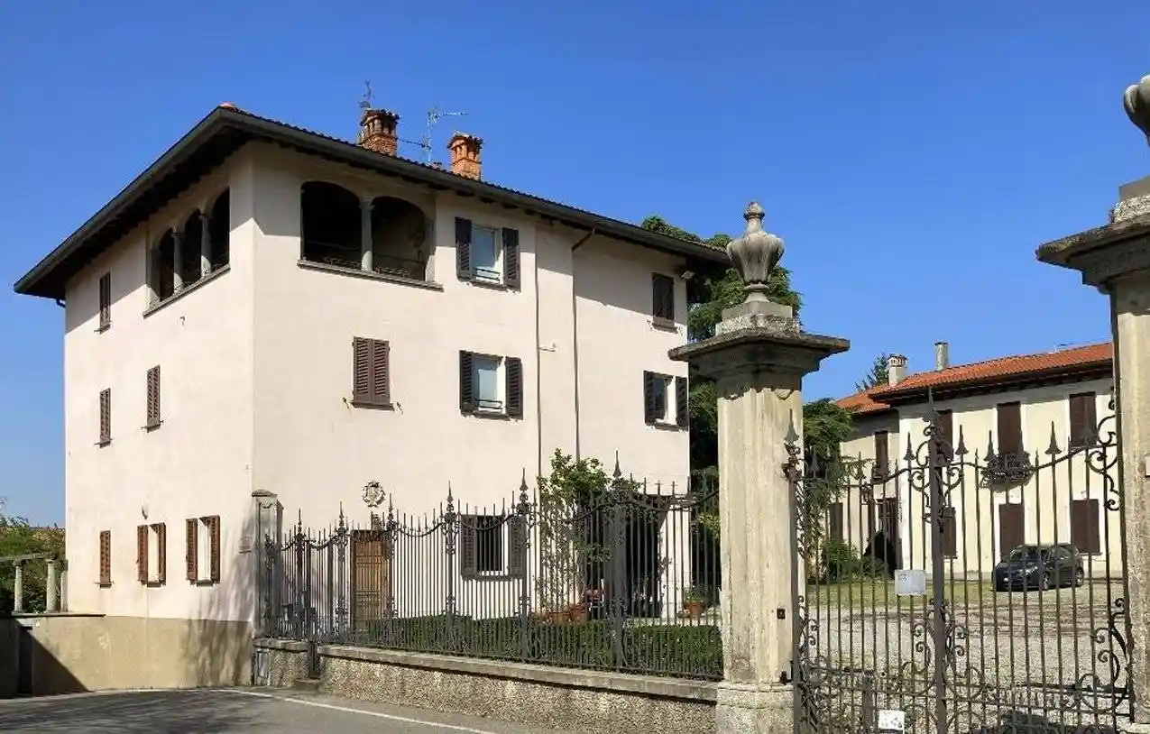 Villa in vendita a Merate