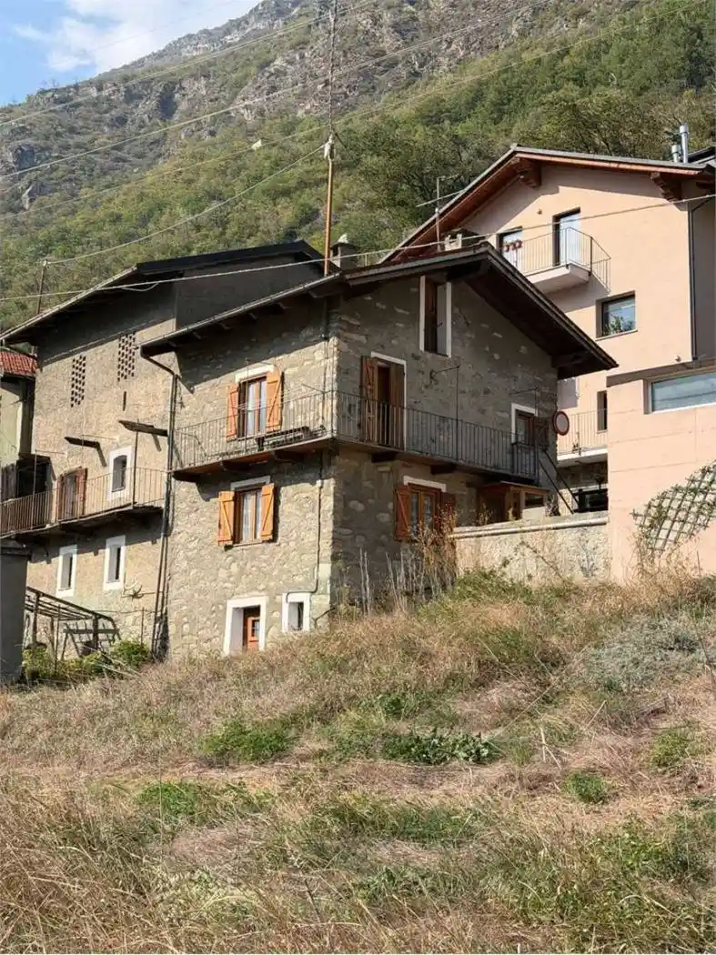 Casa indipendente in vendita a Chatillon
