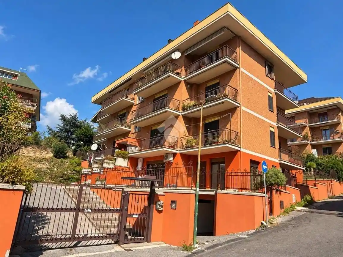 Appartamento in vendita a Ariccia